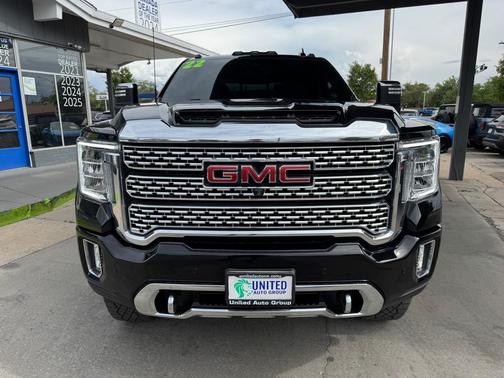 Onyx Black 2022 GMC Sierra 2500 Denali