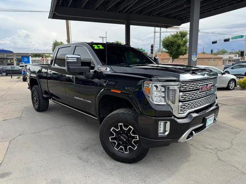 Onyx Black 2022 GMC Sierra 2500 Denali
