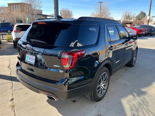 2017 Ford Explorer sport