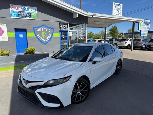 Ice Cap 2023 Toyota Camry SE