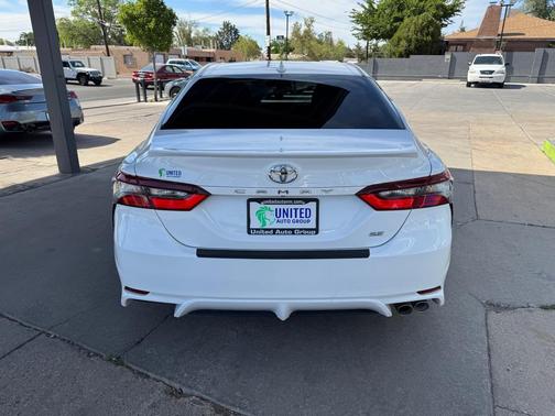 Ice Cap 2023 Toyota Camry SE