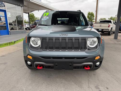 Anvil Clearcoat 2019 Jeep Renegade Trailhawk