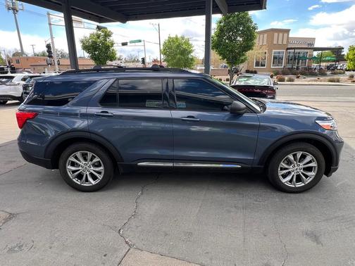 BLUE 2021 Ford Explorer XLT