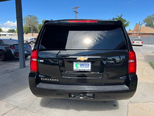 2017 Chevrolet Suburban LT