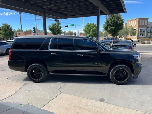2017 Chevrolet Suburban LT