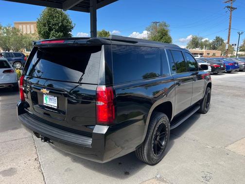 2017 Chevrolet Suburban LT