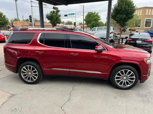 2022 GMC Acadia Denali