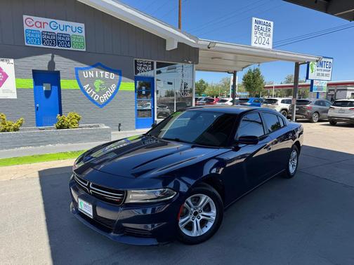 Contusion Blue Pearlcoat 2017 Dodge Charger SE