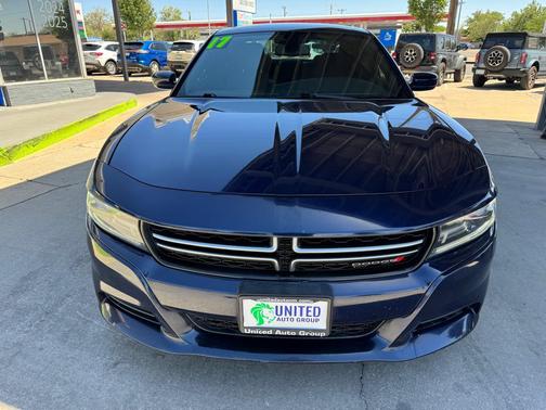 Contusion Blue Pearlcoat 2017 Dodge Charger SE