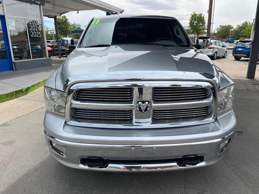 Bright Silver Metallic Clearcoat 2011 Dodge Ram 1500 SLT