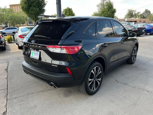 2022 Ford Escape SE
