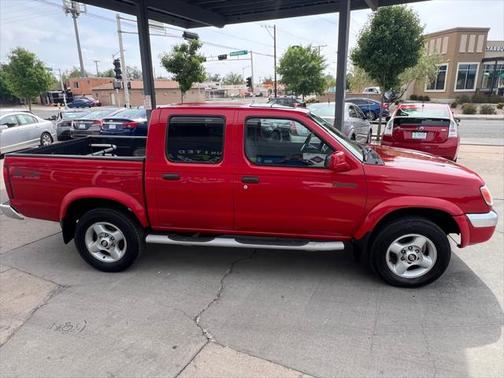 2000 Nissan Frontier XE Crew Cab