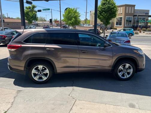 2017 Toyota Highlander Limited