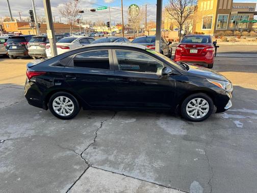 2020 Hyundai Accent SE
