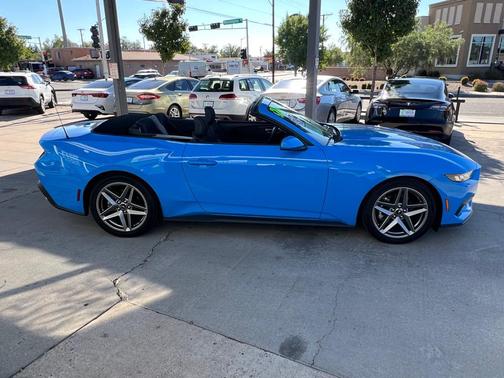 2024 Ford Mustang EcoBoost
