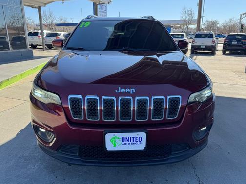 2019 Jeep Cherokee Latitude