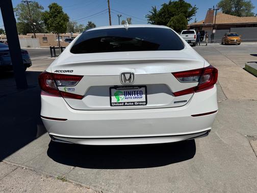 Platinum White Pearl 2020 Honda Accord Hybrid EX