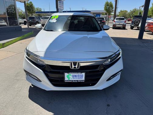 Platinum White Pearl 2020 Honda Accord Hybrid EX