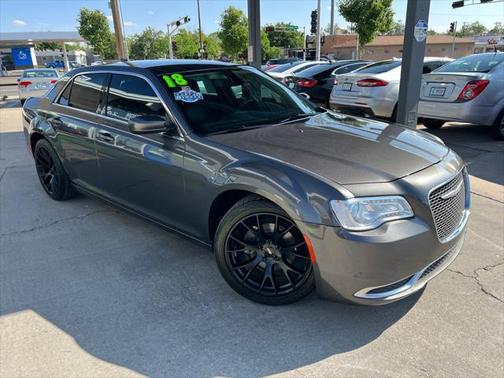 2018 Chrysler 300 Touring