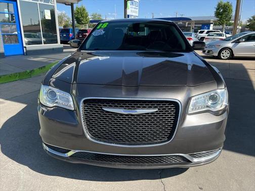 2018 Chrysler 300 Touring