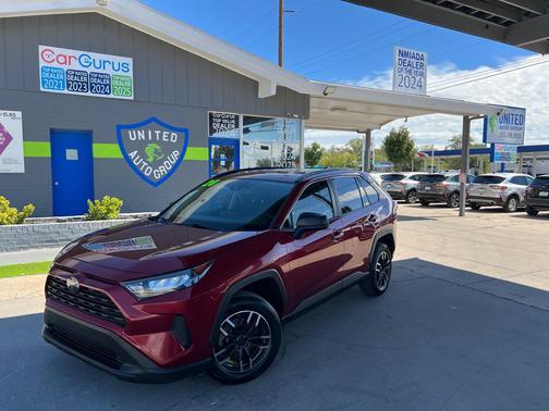 2020 Toyota RAV4 LE