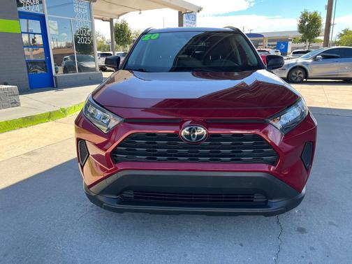 2020 Toyota RAV4 LE