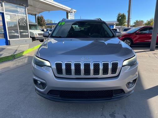 2019 Jeep Cherokee Latitude
