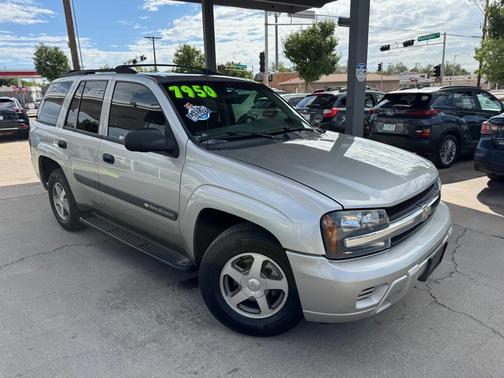 GRAY 2004 Chevrolet Trailblazer LS
