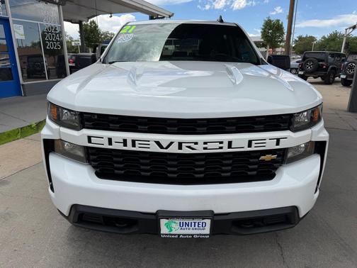 Summit White 2021 Chevrolet Silverado 1500 Custom