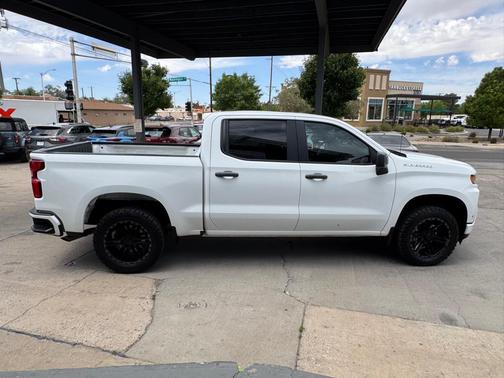 Summit White 2021 Chevrolet Silverado 1500 Custom
