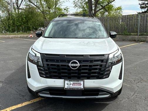 White / Black 2026 Nissan Pathfinder Platinum