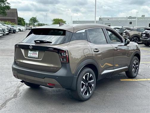 2025 Nissan Kicks SV