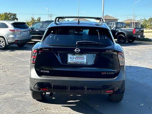 2026 Nissan Kicks SR