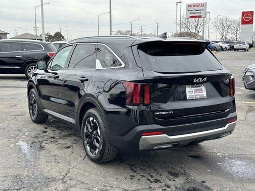 2025 Kia Sorento S