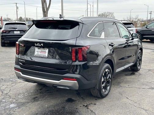 2025 Kia Sorento S