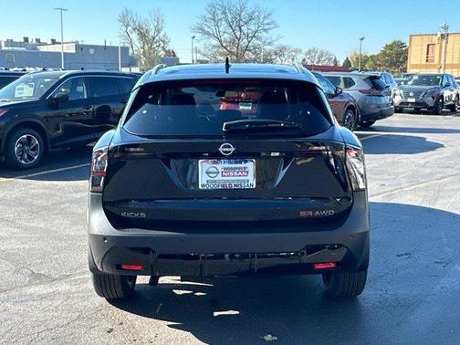 2026 Nissan Kicks SR