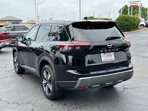 2024 Nissan Rogue SL