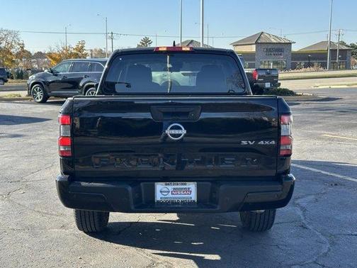 2024 Nissan Frontier SV
