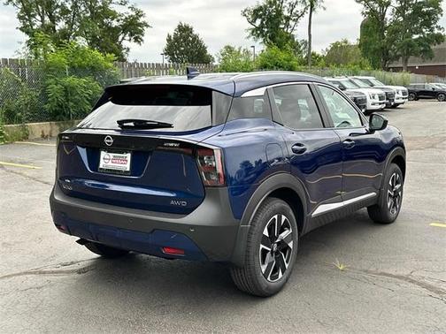 2025 Nissan Kicks SV