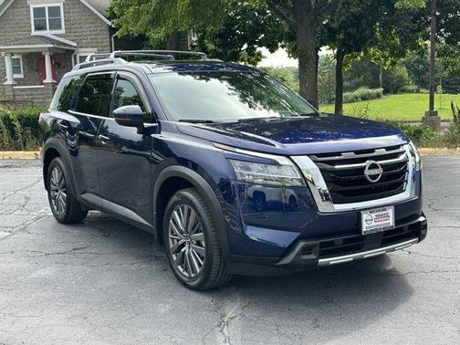 2023 Nissan Pathfinder SL