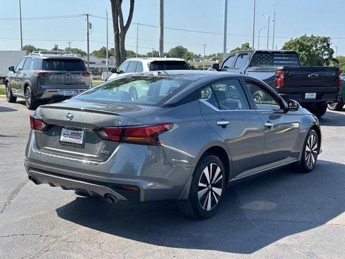 2022 Nissan Altima 2.5 SV