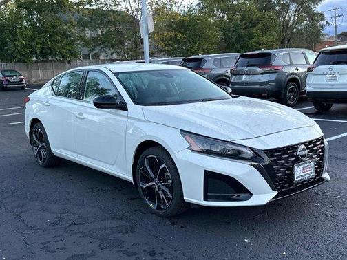 2025 Nissan Altima SR