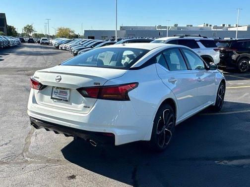 2025 Nissan Altima SR