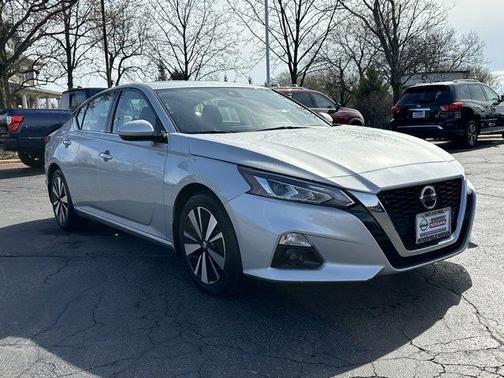 2022 Nissan Altima 2.5 SL