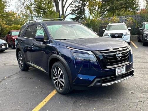 2025 Nissan Pathfinder Platinum