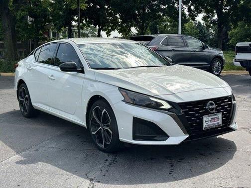2023 Nissan Altima 2.5 SR