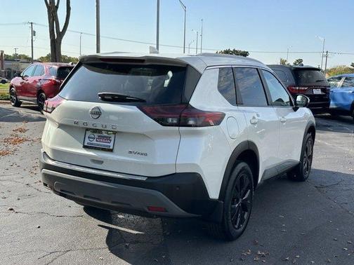 2022 Nissan Rogue SV