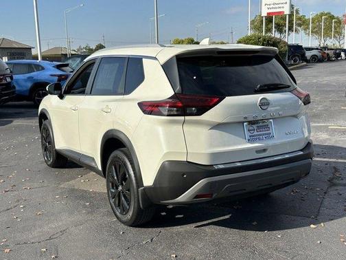 2022 Nissan Rogue SV