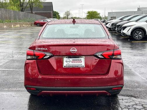 2025 Nissan Versa 1.6 SV