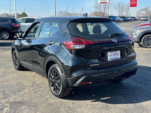 2021 Nissan Kicks S